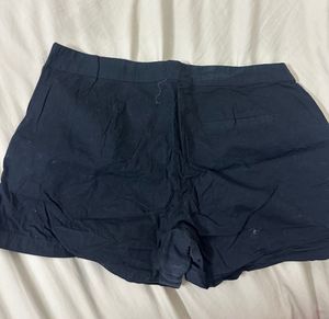 black Casual Shorts- M
