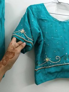 Beautiful Teal Embroidered saree Set