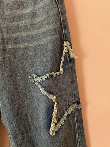 women baggy jeans