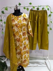 Very Beautiful Golden Leaves Detailing Suit Set