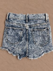 Acid Wash Frayed Denim Shorts | Say L fits XS-S