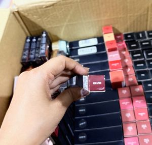 MAC Lip Pencil shade half red