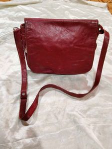 Chic Red Leather Crossbody Bag