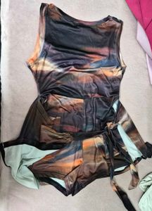 Abstract Print Sleeveless Romper with Tie