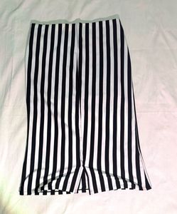 H&amp;m Black &amp; White Striped Skirt