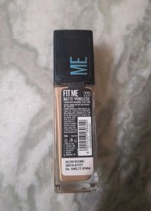 Maybelline Fit Me Matte + Poreless Foundation