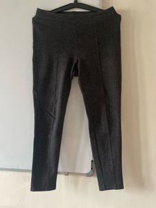 Annabelle grey jegging pant  discription free D