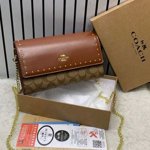 COACH DAILY POUCH SIDE SLING* WD BOX