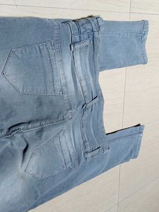 Women Stylish Grey Jeans