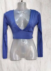 20216. Long Sleeve Plunge Neck Crop Top