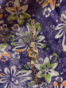 Chic Ruched Shoulder Bag with bracelet watch