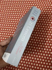 21 Lessons by Yuval Harari