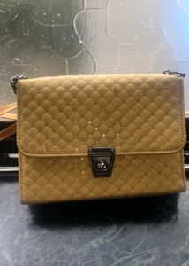 Quilted Chain Strap Crossbody Bag
