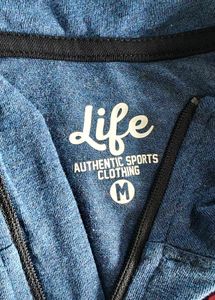Life Authentic Sports  T-Shirt size M