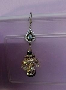 Light Weight Black And Silver Earings