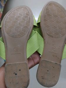Zudio Sandels