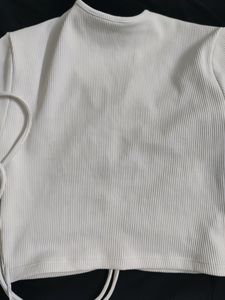 H&amp;M New White Ribbed Cinched Crop Top