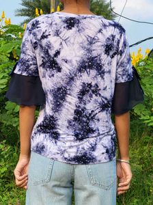 Cut-Out Top
