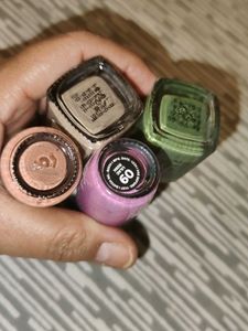 Bundle of 4 Nail Polishes