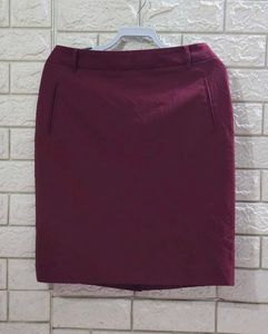 Tommy Hilfiger Burgundy Knee-Length Skirt,