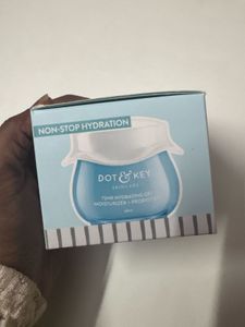 Dot &amp; Key 72 hr hydrating gel + probiotics