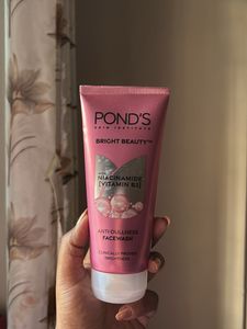 Pond's Bright Beauty Facewash