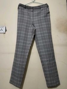 official women's pant👖