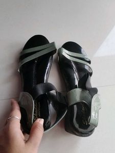 Sandal