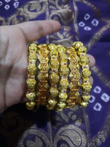 Elegant Gold-Toned Bangle Set