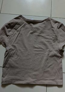 Beige crop t-shirt