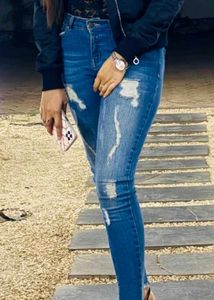 Stylish Ripped Jeans &amp; Crop Top Set
