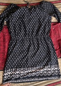 Short Kurti , Peblumtop