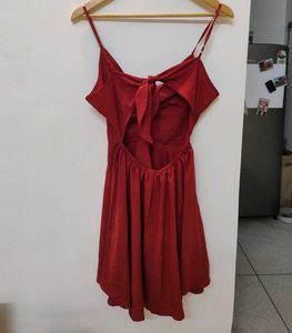 💣💣Price Reduced 💣💣Red Dress With Sexy Back