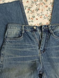 straight length Blue Denim vintage jeans