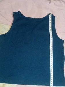 Ribbed,navy blue tank top