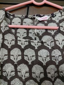 Stylish Sleeveless Printed Top with Boho Jacket