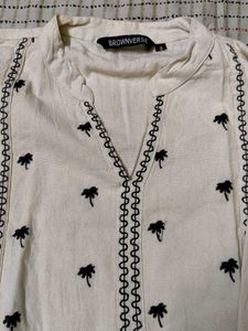 Off-White Kurta with Black Palm Tree Embroidery