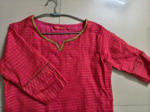 Elegant Red Rose Striped Kurta