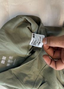 UNIQLO High Waisted Olive Green Leggings