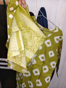 Green Printed Kurta with Embellished Neckline