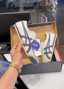 Onitsuka Tiger Sneakers