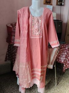 Pretty Peach Pink Ethnic Kurti Set.