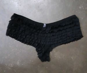Black Ruffle panty