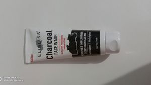 Seal Packed Charcol Face Wash