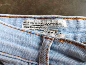 Light Wash High Waist Jeans