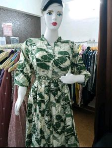 Elegant Green Leaf Print Gown