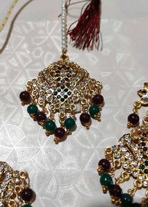 Exquisite Pearl and Kundan Necklace Set