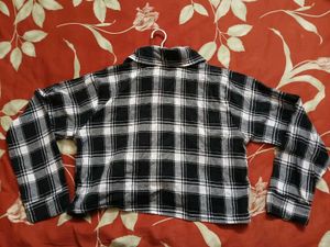 Black &amp; White Plaid Cropped Button-Up Shirt