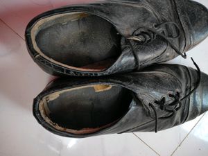 Black Shoes