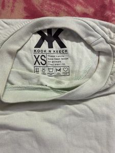 Sleeveless T-Shirt